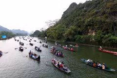 Huong Pagoda Festival welcomes 1.4 million visitors 