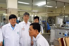 Deputy PM requests dealing with medical incident in Hoa Binh 