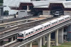 Singaporeans charged for metro-related corruption 