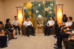 Vietnam, Singapore navies bolster cooperative ties