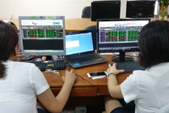 Bank stocks drag down VN-Index