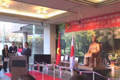 First statue of Ho Chi Minh in Japan presented to Mimasaka city