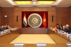 Legislative officials talk promoting Vietnam-Hungary ties 