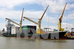 Vinalines to cut seaport stake