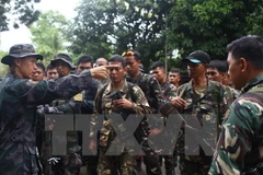 Philippine gov’t, rebel group resume negotiations