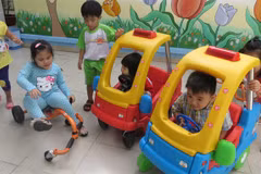 HCM City plans to increase salary for kindergarten teachers