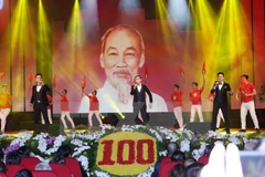 Art programme marks 100th anniversary of October Revolution 