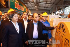 PM inspects waste-to-energy technology model in Ha Nam 