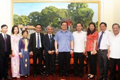 Hanoi Party official receives Baha’i community