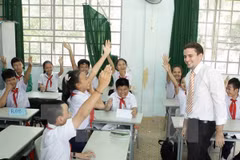 Hanoi aims to train more English teachers