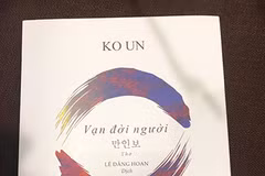 Hanoi writers, poem lovers meet Korean poet Ko Un