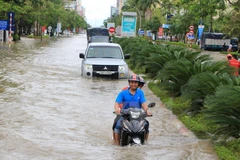 Heavy rains slam central region