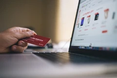 Cross-border e-commerce benefits Vietnamese SMEs