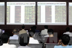 Stocks rebound on bargain hunting
