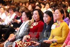 Vietnamese women play significant role in development 