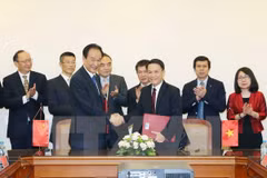 VNA, Xinhua sign new cooperation agreement