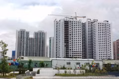 The real estate sector has been bustling with a series of positive signs. (Photo: VNA)