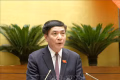 General Secretary of the Nation Assembly and Chairman of its Office Bui Van Cuong speaks at the event. (Photo: VNA)