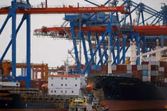 Indonesia’s 2021 trade surplus highest in 15 years