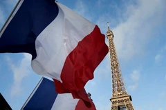 Hanoi get-together celebrates 233rd French National Day