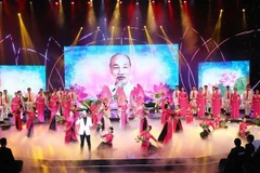 Art programme honours role models in studying, following President Ho Chi Minh’s example