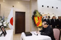 Leaders pay tribute to late Japanese PM Abe Shinzo 