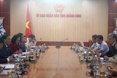 Quang Binh, Dutch firm discuss cooperation in wind power development