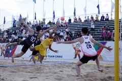SEA Games 31: Men’s beach handball kicks off in Quang Ninh