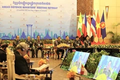 Defence Minister participates in ASEAN Defence Ministers' Meeting Retreat