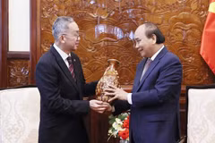 State leader receives outgoing Bruneian ambassador