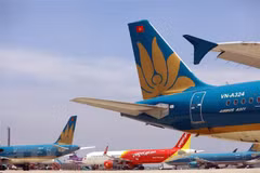 CAAV proposes increasing airfare due to oil prices