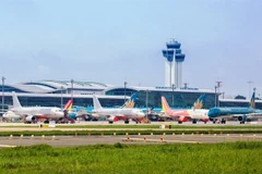Efforts needed to reduce flight delays, cancellations