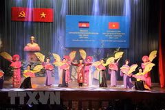 Vietnam, Cambodia strengthen relations