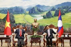 Minister of Public Security pays courtesy calls on Lao leaders