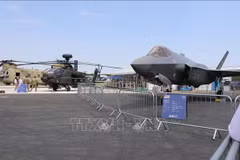 Vietnam participates in Farnborough International Airshow 2022