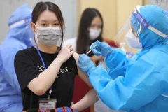 PM urges faster vaccination amid COVID-19 resurgence risks