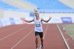 Marathoner wins historic gold for Vietnam at SEA Games 31