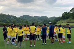 Women’s U18 football team of Vietnam train in Japan