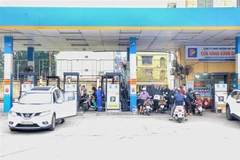 Ministry proposes cutting 50 percent of environmental tax on petrol