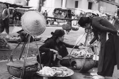 Exhibition features Hanoi’s street vendors before 1930