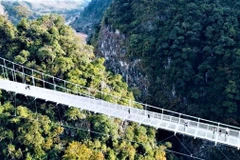 World’s longest glass bridge inaugurated in Son La province