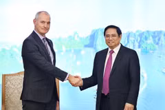 PM Pham Chinh Minh receives President of RMIT University