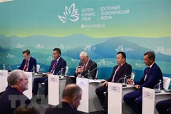 Vietnam, Russia hold business dialogue at EEF 2022