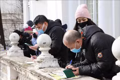 Preparations made for flight from Romania bringing Vietnamese home