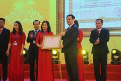 NA leader attends 60th anniversary celebration of high school in Nghe An