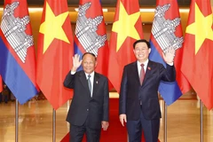 Top Vietnamese, Cambodian legislators hold talks