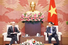 NA leader welcomes new Canadian Ambassador to Vietnam
