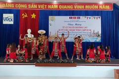 Lao, Cambodian students mark traditional New Year in Kon Tum province