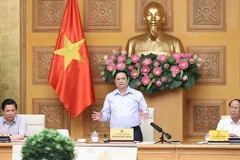 PM asks for solutions to speed up national key transport projects