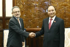 President hosts new ambassadors of El Salvador, India, RoK